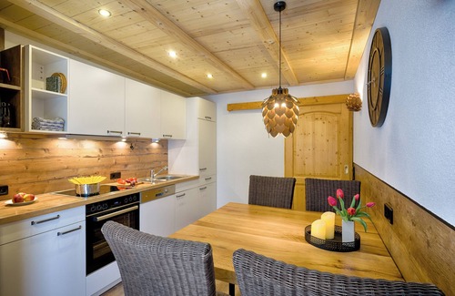 Schollach Apartment | Apartment 'Talblick' with Shared Terrace, Shared Garden and Wi-Fi