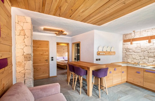 Pie Falcade Apartment | Apartment 'Tana Del Picchio Rosso' with Mountain View, Shared Garden and Wi-Fi