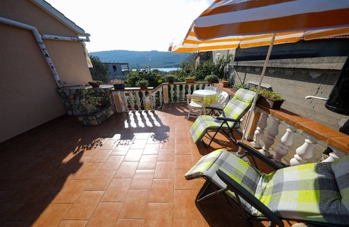 Brbinj Apartment | Apartment Tara - 70 m from beach: SA2 rozi(2) - Brbinj, Island Dugi otok, Croatia