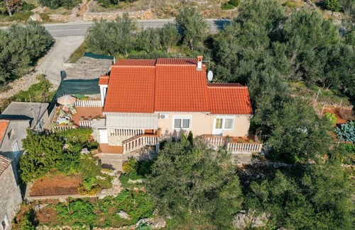 Brbinj Apartment | Apartment Tara - 70 m from beach: SA2 rozi(2) - Brbinj, Island Dugi otok, Croatia