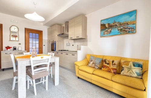 Lido Apartment | Apartment 'Terrace with Sea View and Barbecue' with Sea View, Wi-Fi and Air Conditioning