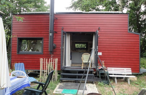 Grafschaft Apartment | Apartment "Tiny House" with Shared Garden & Wi-Fi