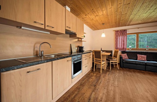 Feldthurns Apartment | Apartment "Toni Verena" with Mountain View, Shared Sauna & Garden