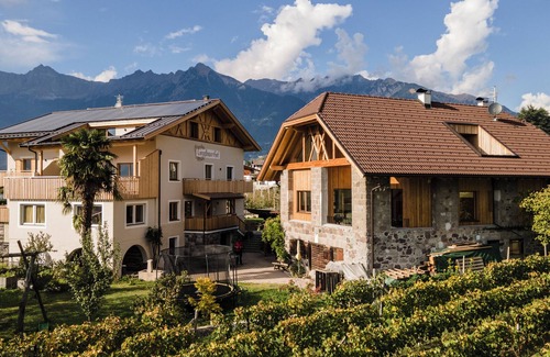 Merano Apartment | Apartment 'Torgglbauer 1' with Mountain View, Pool, Terrace & Wi-Fi