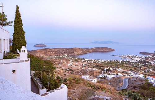 Serifos Apartment | Apartment "Traditional Hora House" with Private Terrace & Air Conditioning
