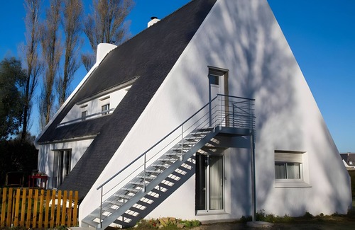 Plouescat Apartment | Apartment 'Tric'horn' with Shared Garden and Balcony