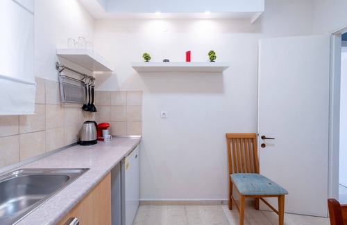 Kavos Apartment | Apartment 'Two Bedroom 2' with Balcony, Wi-Fi and Air Conditioning