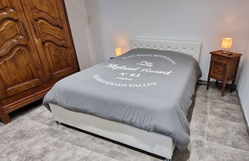 Velaux House | apartment under villa at the entrance of the Provençal village