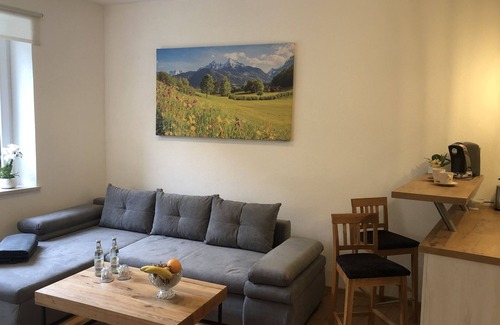 Marktschellenberg Apartment | Apartment Untersbergblick with balcony and mountain view