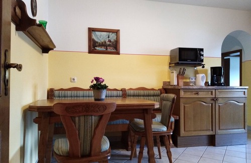 Kleinhogl Apartment | Apartment Untersberg 52 sqm, 2 bedrooms, extra kitchen, balcony