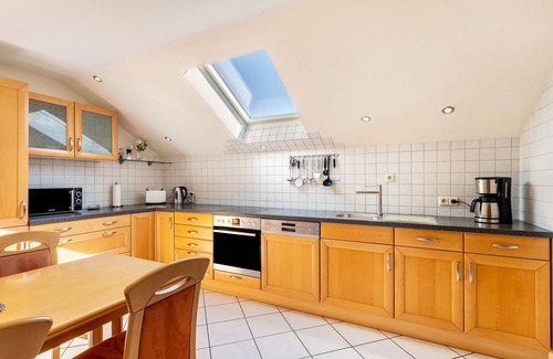 Bestwig Apartment | Apartment 'Urban' with Mountain View, Balcony and Wi-Fi. Only for tourism purposes.