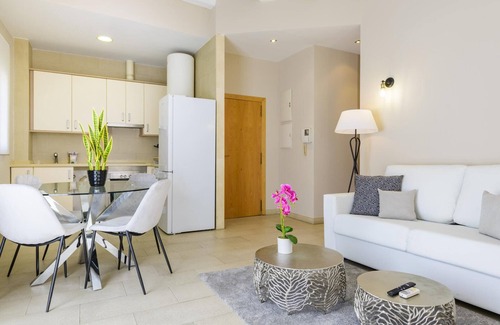 El Pilar Apartment | Apartment Valence, 2 bedrooms, 5 persons