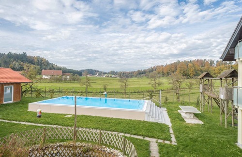 Tettnang Apartment | Apartment “Vergißmeinnicht” on Farm close to Lake Constance with Terrace & Pool