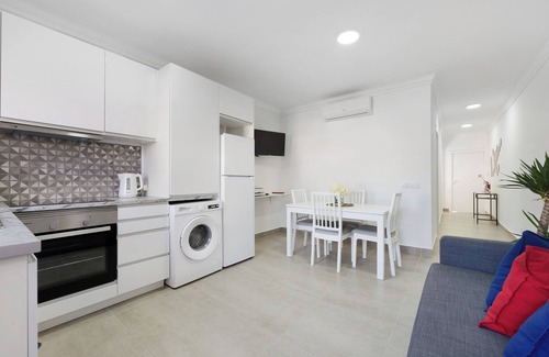 Sagres Apartment | Apartment "Victoria's House" with Shared Pool & Wi-Fi