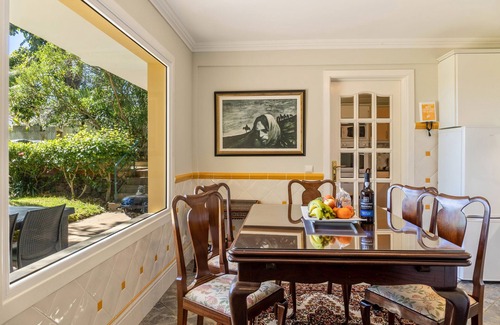 Canico Apartment | Apartment "Villa Echium T1" with one bedroom and shared garden