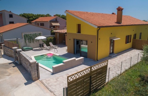 Marcana Apartment | Apartment ViLo (2+2) with heated pool in Istria
