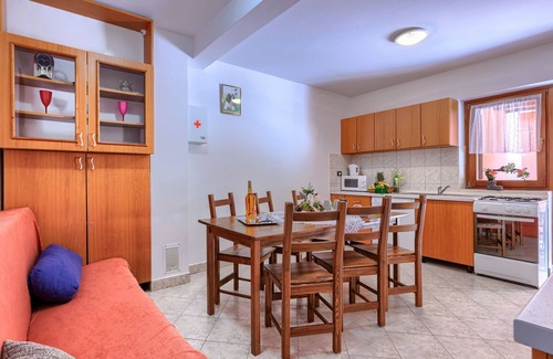 Laginji Apartment | Apartment Vinka by Interhome