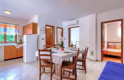 Laginji Apartment | Apartment Vinka by Interhome