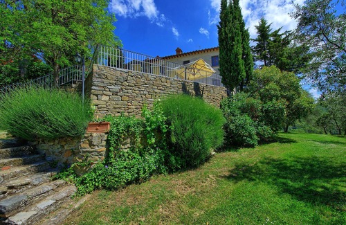 Greve in Chianti Apartment | Apartment with WIFI, pool, TV, patio, pets allowed, panoramic view, close to Greve In Chianti