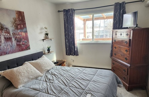 Great Falls Apartment | Apartment w large deck and ac