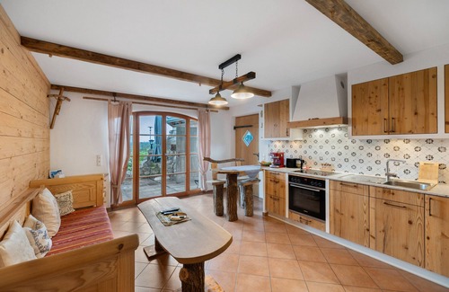 Hoslwang Apartment | Apartment 'Walcher Alm' with Lake View, Shared Terrace and Wi-Fi