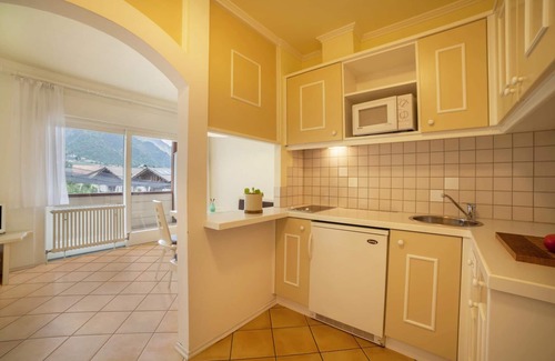 Parcines Apartment | Apartment "Wanda 2" with Wi-Fi, Balcony & Shared Pool