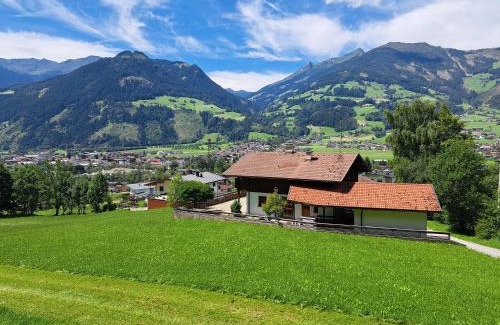 Hart im Zillertal Apartment | Apartment Wasserfall im Zillertal - Oasis of Peace with Panoramic Terrace, near Fügen