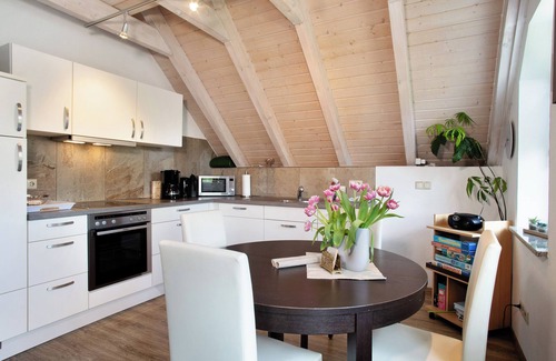 Tettnang Apartment | Apartment 'Weiherblick' with Balcony and Wi-Fi