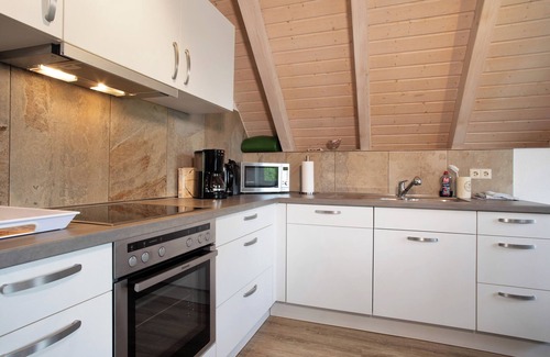 Tettnang Apartment | Apartment 'Weiherblick' with Balcony and Wi-Fi