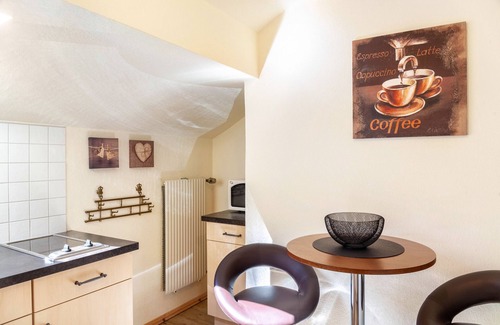 Mittenwald Apartment | Apartment 'Wetterstein' with Mountain View, Balcony and Wi-Fi