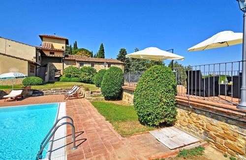 San Casciano in Val di Pesa Apartment | Apartment with WIFI, pool, TV, pets allowed, panoramic view, parking, close to Greve In Chianti