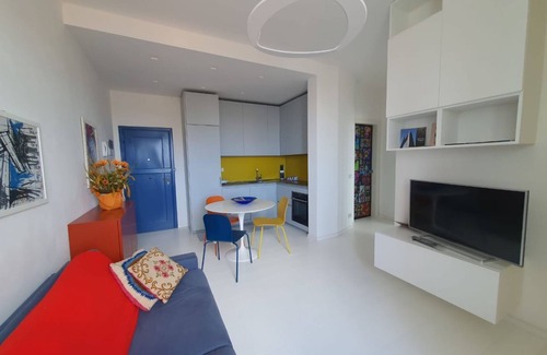 Viareggio Apartment | Apartment with a/c far 50 m from the sea