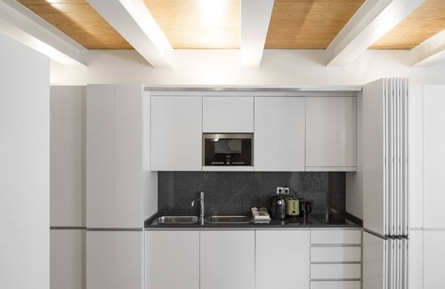 Foz do Douro Apartment | Apartment with a unique design. City view. Frontline sea.