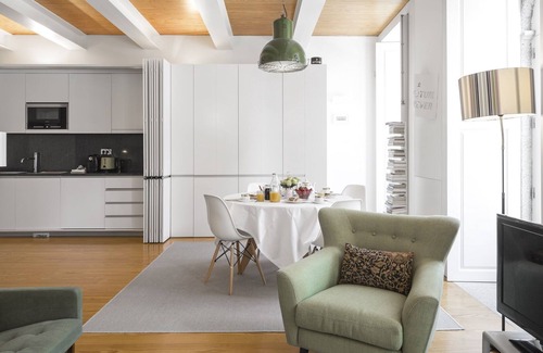 Foz do Douro Apartment | Apartment with a unique design. City view. Frontline sea.