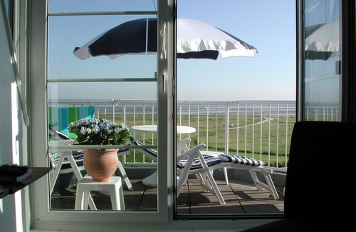 Wangerooge Apartment | Apartment with an unobstructed view of the Wadden Sea (last House at the top)