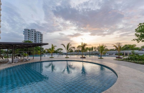Papare Apartment | Apartment with balcony and incredible view, swimming pool and beach