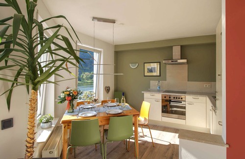 Bullay Apartment | Apartment with balcony directly on the banks and with a view of the Moselle