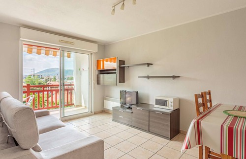 Hendaye Apartment | Apartment with Balcony and Parking in Hendaye