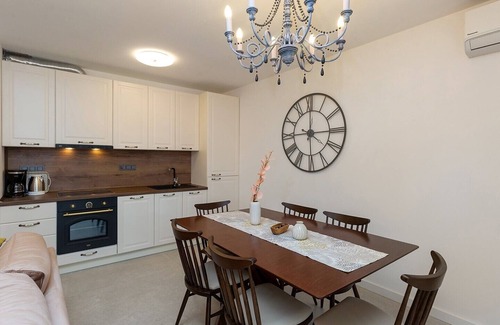 City Center Apartment | Apartment with Balcony No.18 in Nar Residence