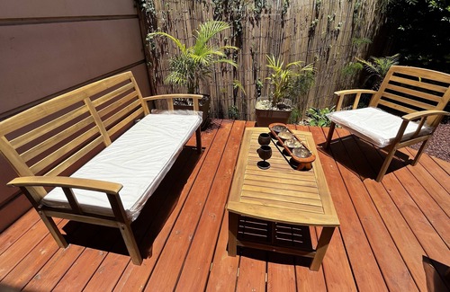 Bois d'Olives Apartment | Apartment with enclosed garden for a "Poz Paradis".