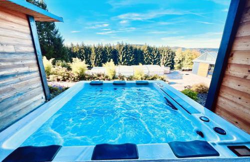 Granges-Aumontzey House | Apartment with jacuzzi and sunny terrace