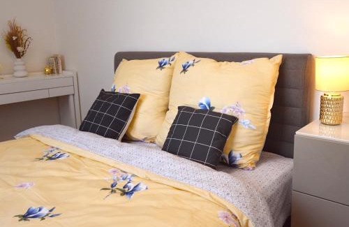 Holesovice Apartment | Apartment with Free Parking in Prague