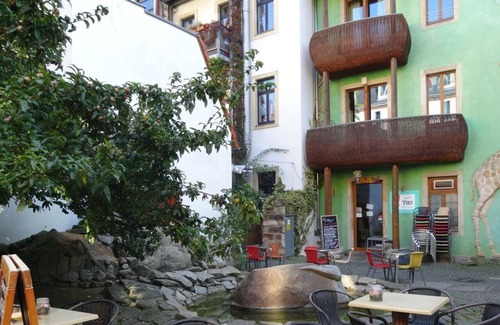 Outer Neustadt Apartment | APARTMENT WITH FRENCH BALCONY