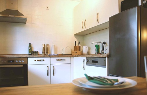 Offenburg Apartment | Apartment with garden, parking, kitchen, washing machine and Netflix
