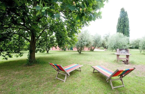 Borghetto-melara Apartment | Apartment with garden near the sea(two doubles)