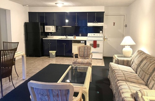 Catskill Apartment | Apartment with lake-view hot tubs and saunas