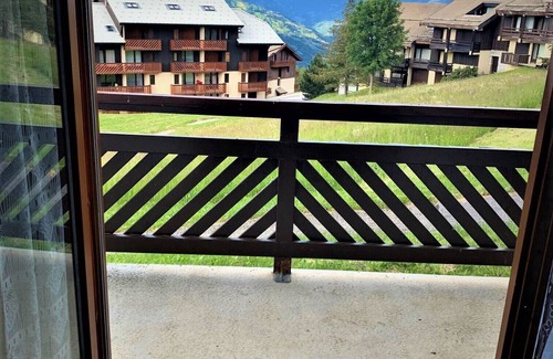 Montalbert Apartment | Apartment with magnificent views at the foot of the slopes