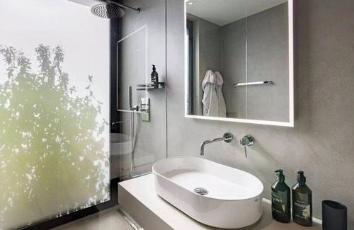 Terlano Apartment | Apartment with Mountain View, Private Garden & Wi-Fi