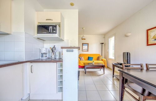 Soulac-sur-Mer Apartment | Apartment with Private Garden, Terrace, and Shared Pool in Soulac-sur-Mer