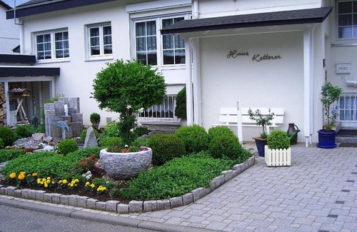 Bad Duerrheim Apartment | Apartment with pergola, garden, barbecue and terrace